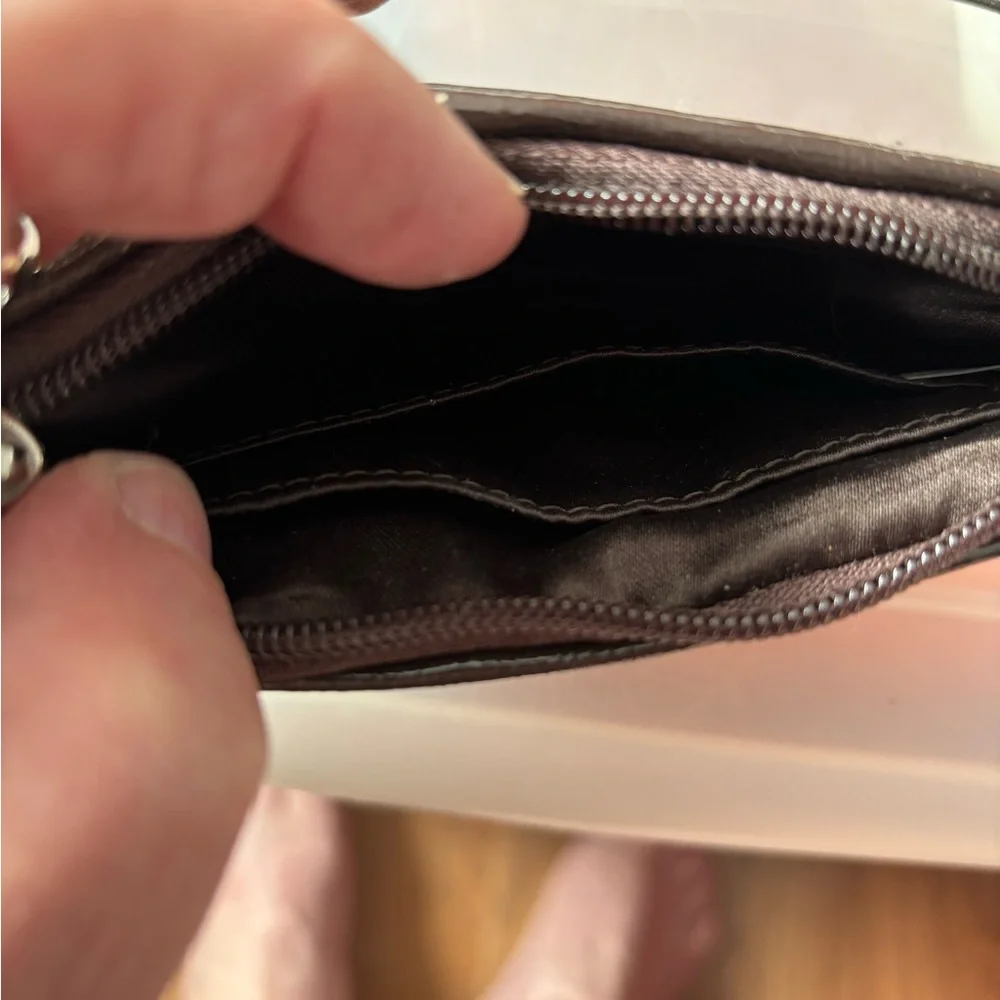 Coach Signature C Jacquard Print Classic Wrislet
Excellent overall condition - Picture 4 of 4